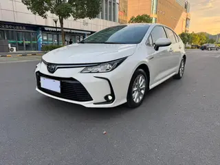 Toyota Corolla 2021 Double moteur 1.8L E-CVT Version d'élite