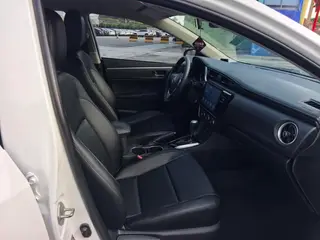 Toyota Corolla 2017 Restyling 1.2T S-CVT GL China V interior photo 11 Toyota Corolla 2017 Restyling 1.2T S-CVT GL China V interior photo 11