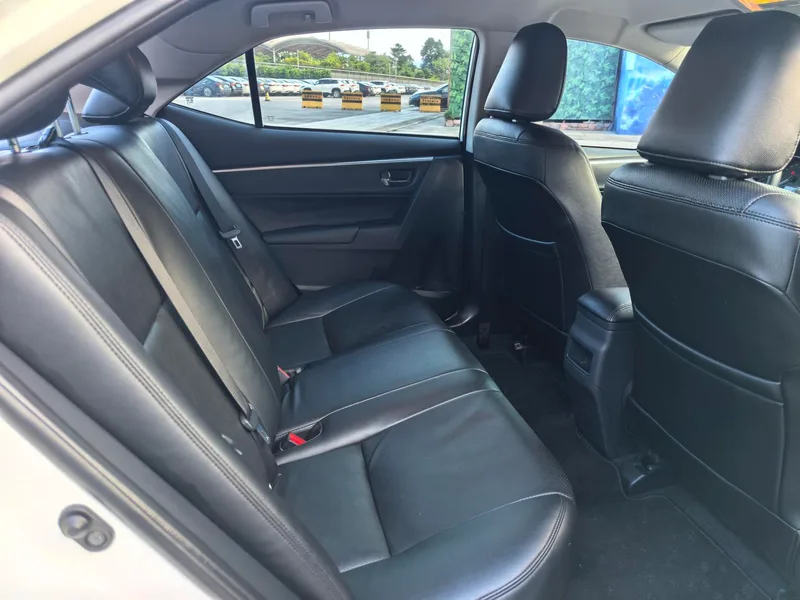 Toyota Corolla 2017 Restyling 1.2T S-CVT GL China V interior photo 12 Toyota Corolla 2017 Restyling 1.2T S-CVT GL China V interior photo 12