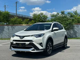 Toyota RAV4 2018 2.0L CVT Два ветра X Версия