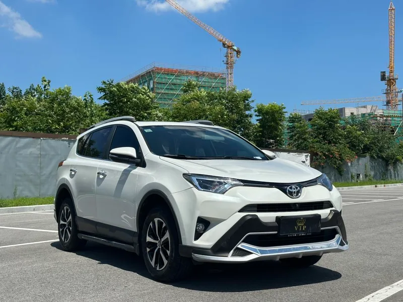 Toyota RAV4 2018 2.0L CVT Moda de tracción en dos ruedas X Edición exterior foto 3 Toyota RAV4 2018 2.0L CVT Moda de tracción en dos ruedas X Edición exterior foto 3