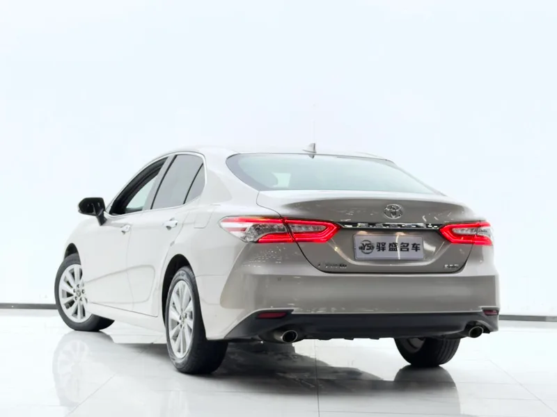 Toyota Camry 2021 2.0G Version de luxe intérieur photo 16 Toyota Camry 2021 2.0G Version de luxe intérieur photo 16