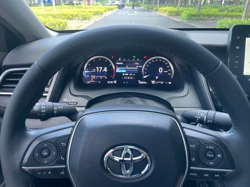 Toyota Camry 2021 2.5G Luxury Edition interior photo 15