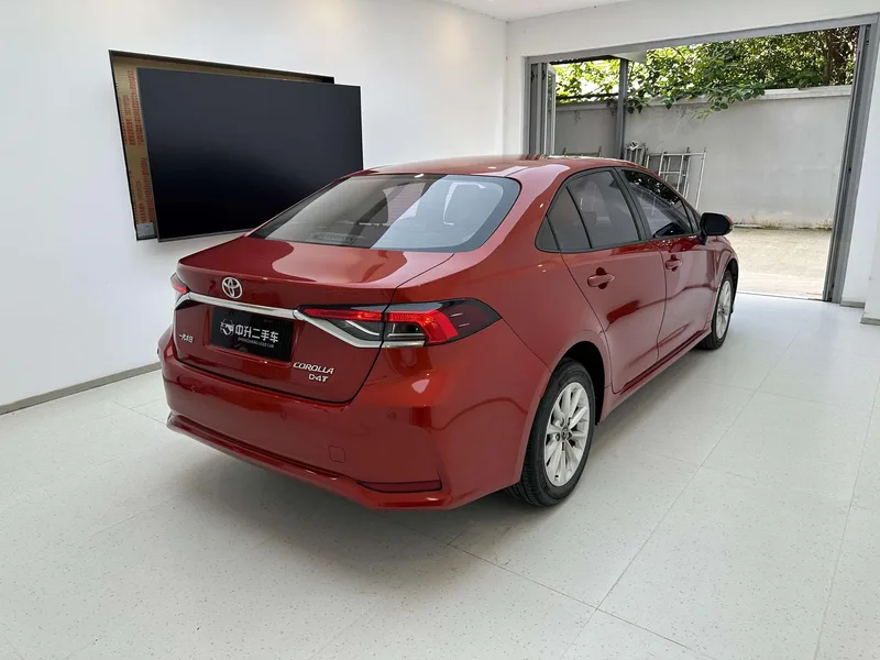 Toyota Corolla 2019 1.2T S-CVT GL-i Version de luxe extérieur photo 3 Toyota Corolla 2019 1.2T S-CVT GL-i Version de luxe extérieur photo 3