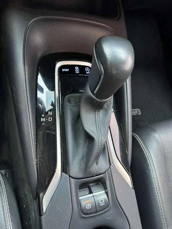 Toyota Corolla 2019 1.2T S-CVT GL-i Version de luxe intérieur photo 14 Toyota Corolla 2019 1.2T S-CVT GL-i Version de luxe intérieur photo 14