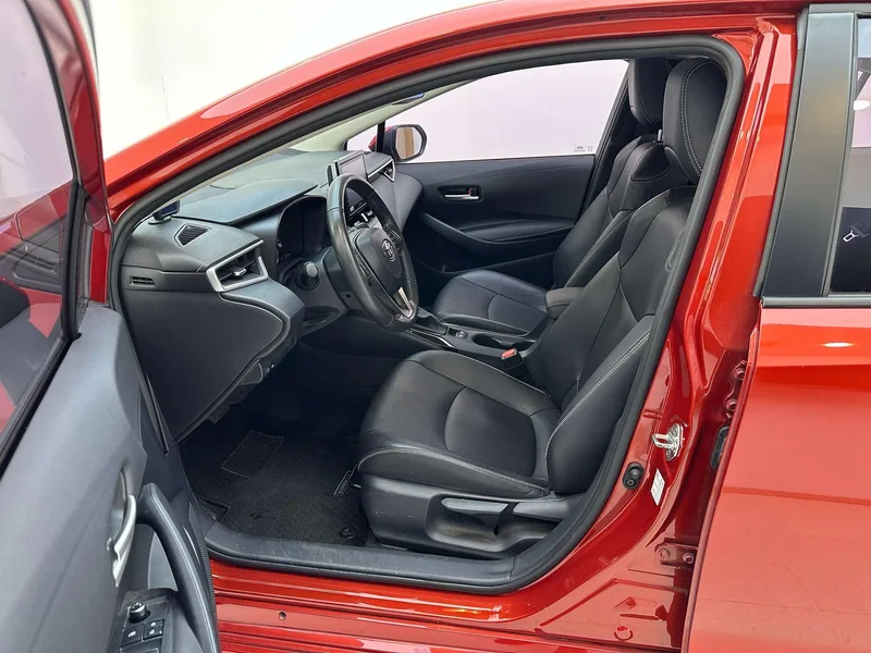 Toyota Corolla 2019 1.2T S-CVT GL-i Version de luxe intérieur photo 16 Toyota Corolla 2019 1.2T S-CVT GL-i Version de luxe intérieur photo 16