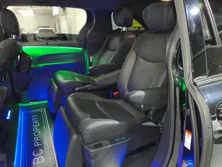 Toyota Granvia 2022 2.5L Híbrido Versión principal interior foto 9 Toyota Granvia 2022 2.5L Híbrido Versión principal interior foto 9