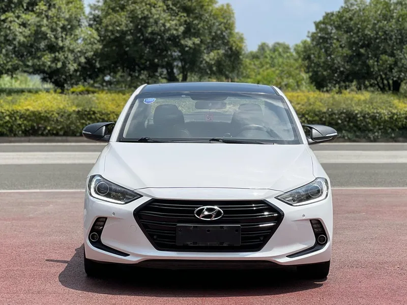 Hyundai Elantra Lingdong 2016 1.6L Auto Zhixuan Type de luxe extérieur photo 3 Hyundai Elantra Lingdong 2016 1.6L Auto Zhixuan Type de luxe extérieur photo 3