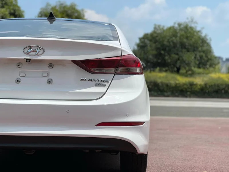 Hyundai Elantra Lingdong 2016 1.6L Auto Zhixuan Type de luxe extérieur photo 7 Hyundai Elantra Lingdong 2016 1.6L Auto Zhixuan Type de luxe extérieur photo 7