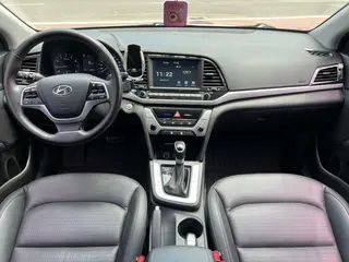 Hyundai Elantra Lingdong 2016 1.6L Auto Zhixuan Type de luxe intérieur photo 12 Hyundai Elantra Lingdong 2016 1.6L Auto Zhixuan Type de luxe intérieur photo 12