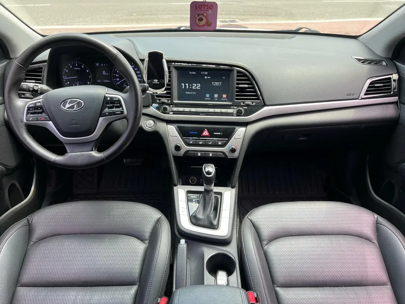 Hyundai Elantra Lingdong 2016 1.6L Auto Zhixuan Type de luxe intérieur photo 12 Hyundai Elantra Lingdong 2016 1.6L Auto Zhixuan Type de luxe intérieur photo 12