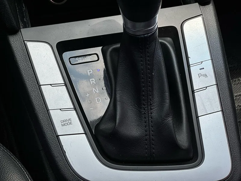 Hyundai Elantra Lingdong 2016 1.6L Auto Zhixuan Type de luxe intérieur photo 17 Hyundai Elantra Lingdong 2016 1.6L Auto Zhixuan Type de luxe intérieur photo 17