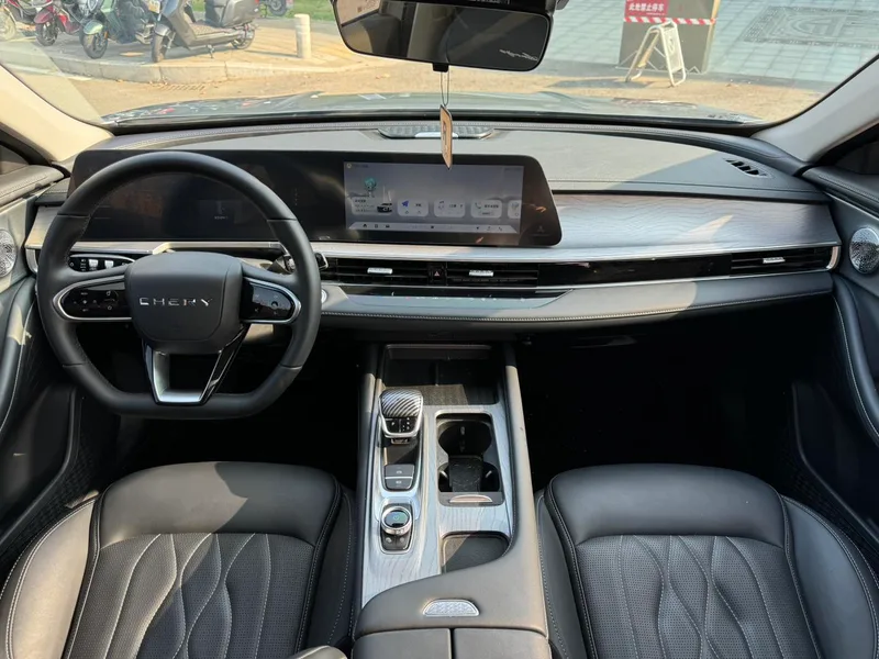 Chery Arrizo 8 2024 1.6TGDI DCT Sabio interior foto 11 Chery Arrizo 8 2024 1.6TGDI DCT Sabio interior foto 11