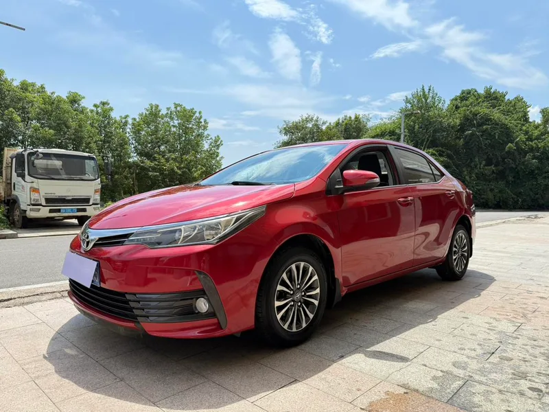 Toyota Corolla 2018 1.2T S-CVT GL Versión de disfrute inteligente País VI exterior foto 1 Toyota Corolla 2018 1.2T S-CVT GL Versión de disfrute inteligente País VI exterior foto 1