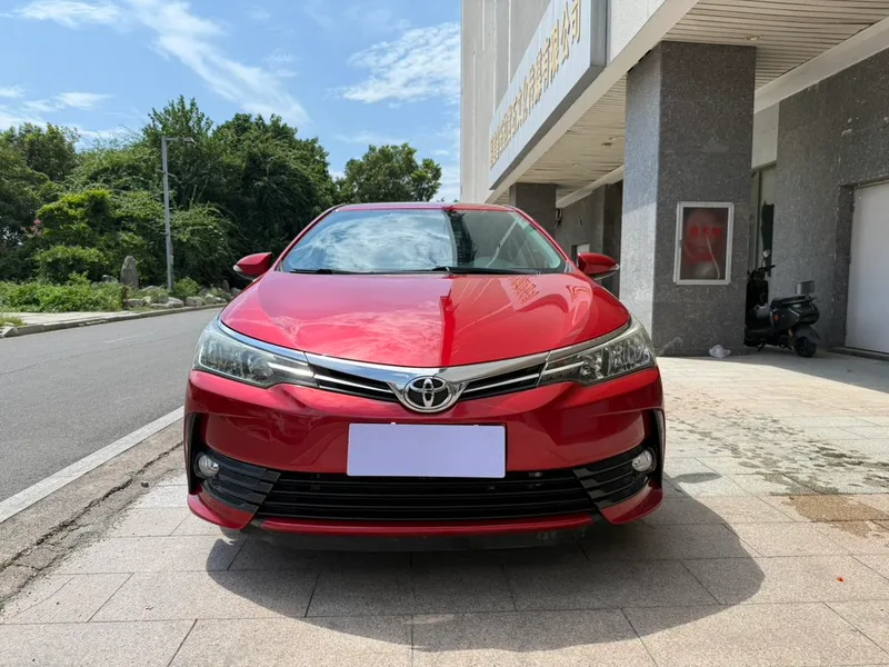 Toyota Corolla 2018 1.2T S-CVT GL Versión de disfrute inteligente País VI exterior foto 2 Toyota Corolla 2018 1.2T S-CVT GL Versión de disfrute inteligente País VI exterior foto 2