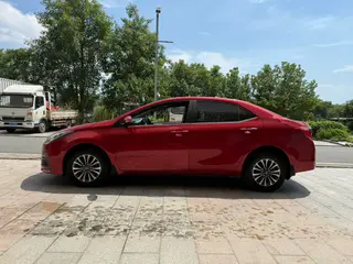 Toyota Corolla 2018 1.2T S-CVT GL Versión de disfrute inteligente País VI exterior foto 4 Toyota Corolla 2018 1.2T S-CVT GL Versión de disfrute inteligente País VI exterior foto 4