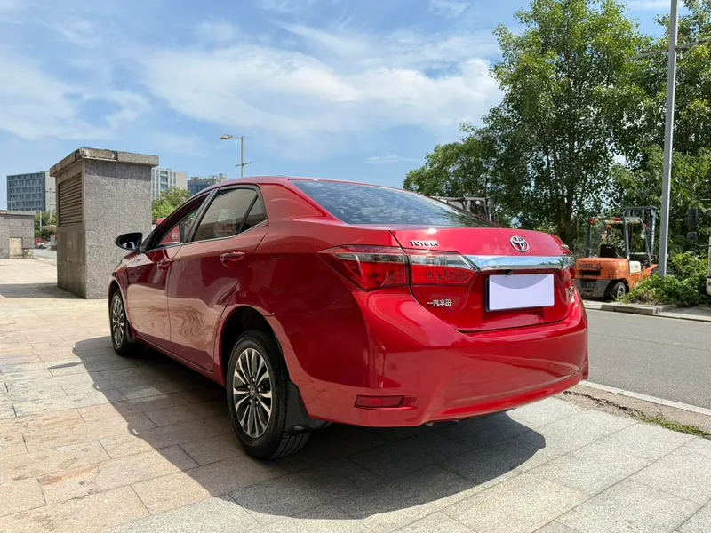 Toyota Corolla 2018 1.2T S-CVT GL Versión de disfrute inteligente País VI exterior foto 6 Toyota Corolla 2018 1.2T S-CVT GL Versión de disfrute inteligente País VI exterior foto 6