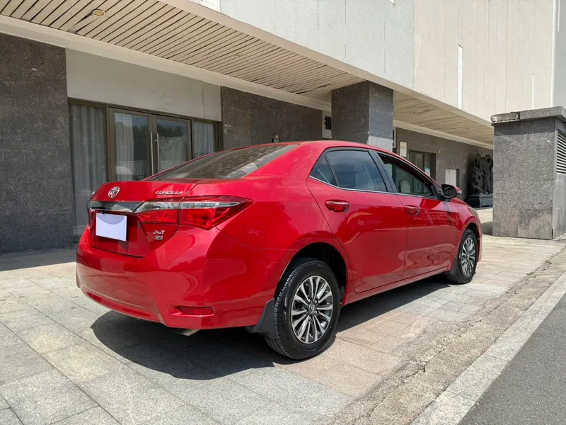 Toyota Corolla 2018 1.2T S-CVT GL Versión de disfrute inteligente País VI interior foto 8 Toyota Corolla 2018 1.2T S-CVT GL Versión de disfrute inteligente País VI interior foto 8