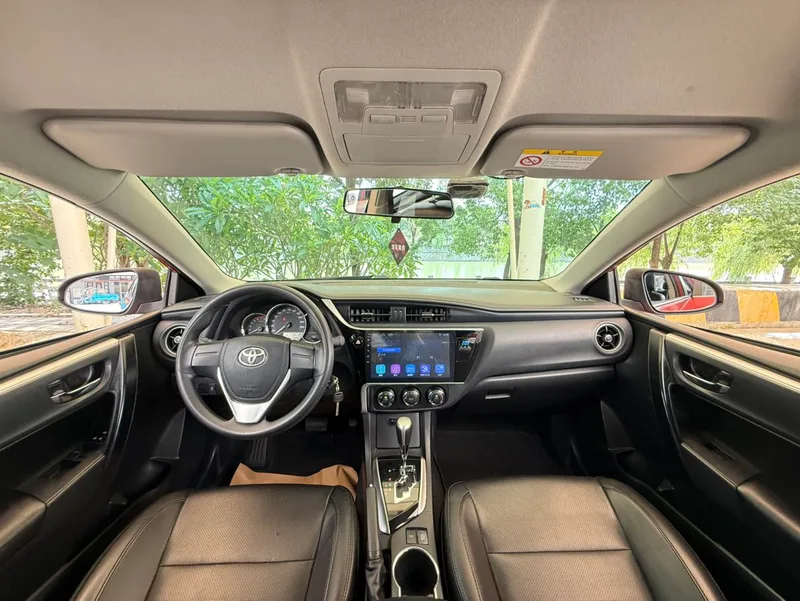 Toyota Corolla 2018 1.2T S-CVT GL Versión de disfrute inteligente País VI interior foto 13 Toyota Corolla 2018 1.2T S-CVT GL Versión de disfrute inteligente País VI interior foto 13