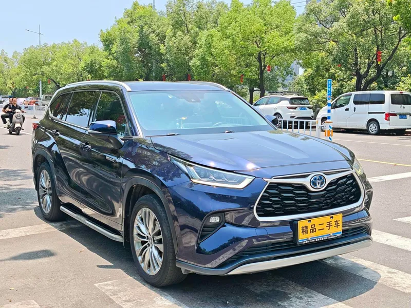 Toyota Highlander 2022 Dual Power 2.5L Four-wheel drive Premium Edition 7 seat exterior photo 3