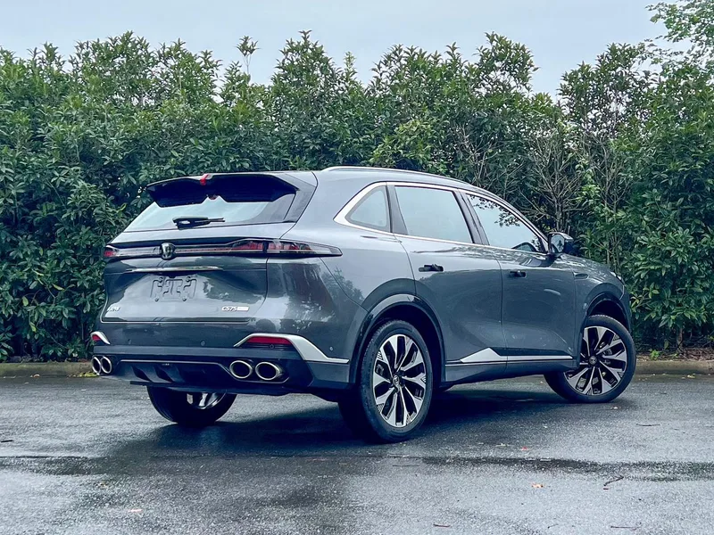 Changan CS75 PLUS 2025 Fourth generation Ultra 2.0T New Blue Whale Wisdom Zhiqing Type exterior photo 4 Changan CS75 PLUS 2025 Fourth generation Ultra 2.0T New Blue Whale Wisdom Zhiqing Type exterior photo 4