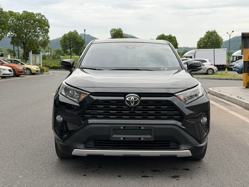 Toyota RAV4 2020 2.0L CVT Mode à deux roues motrices Plus Version extérieur photo 2 Toyota RAV4 2020 2.0L CVT Mode à deux roues motrices Plus Version extérieur photo 2