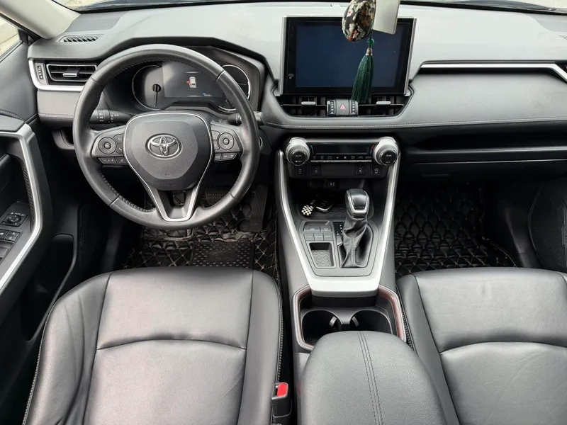 Toyota RAV4 2020 2.0L CVT Mode à deux roues motrices Plus Version intérieur photo 12 Toyota RAV4 2020 2.0L CVT Mode à deux roues motrices Plus Version intérieur photo 12