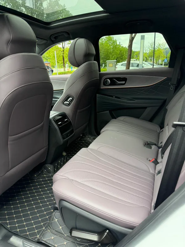 Chery Tiggo 9 2025 2.0T AT Two-Wheel Drive Premium Edition interior photo 9 Chery Tiggo 9 2025 2.0T AT Two-Wheel Drive Premium Edition interior photo 9