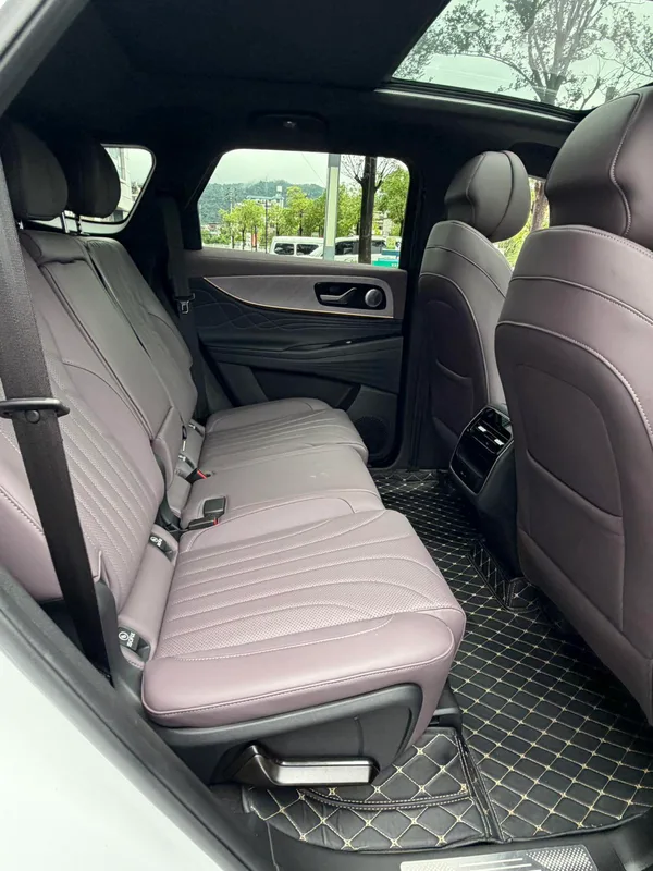 Chery Tiggo 9 2025 2.0T AT Two-Wheel Drive Premium Edition interior photo 10 Chery Tiggo 9 2025 2.0T AT Two-Wheel Drive Premium Edition interior photo 10