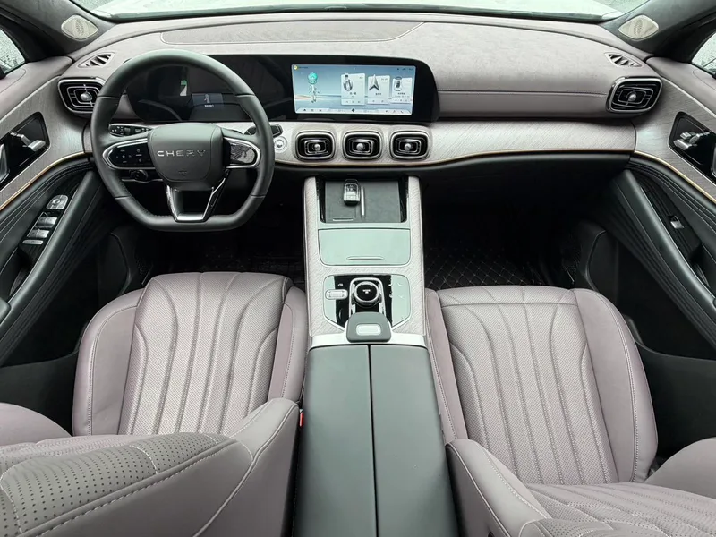 Chery Tiggo 9 2025 2.0T AT Two-Wheel Drive Premium Edition interior photo 13 Chery Tiggo 9 2025 2.0T AT Two-Wheel Drive Premium Edition interior photo 13