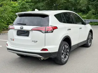 Toyota RAV4 2018 2.5L Automatic four-wheel drive elite i version exterior photo 4 Toyota RAV4 2018 2.5L Automatic four-wheel drive elite i version exterior photo 4