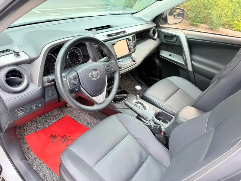 Toyota RAV4 2018 2.5L Automatic four-wheel drive elite i version exterior photo 9 Toyota RAV4 2018 2.5L Automatic four-wheel drive elite i version exterior photo 9