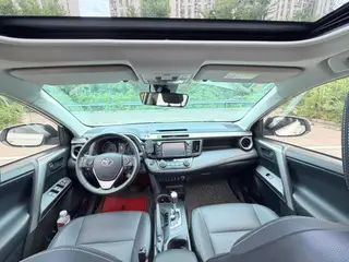 Toyota RAV4 2018 2.5L Automatic four-wheel drive elite i version interior photo 11 Toyota RAV4 2018 2.5L Automatic four-wheel drive elite i version interior photo 11