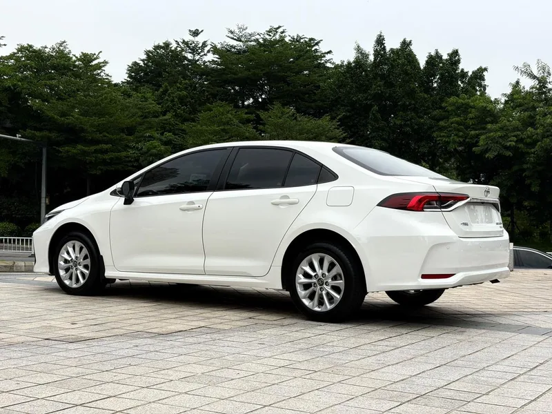 Toyota Corolla 2021 1.2T S-CVT Edición de lujo exterior foto 4 Toyota Corolla 2021 1.2T S-CVT Edición de lujo exterior foto 4