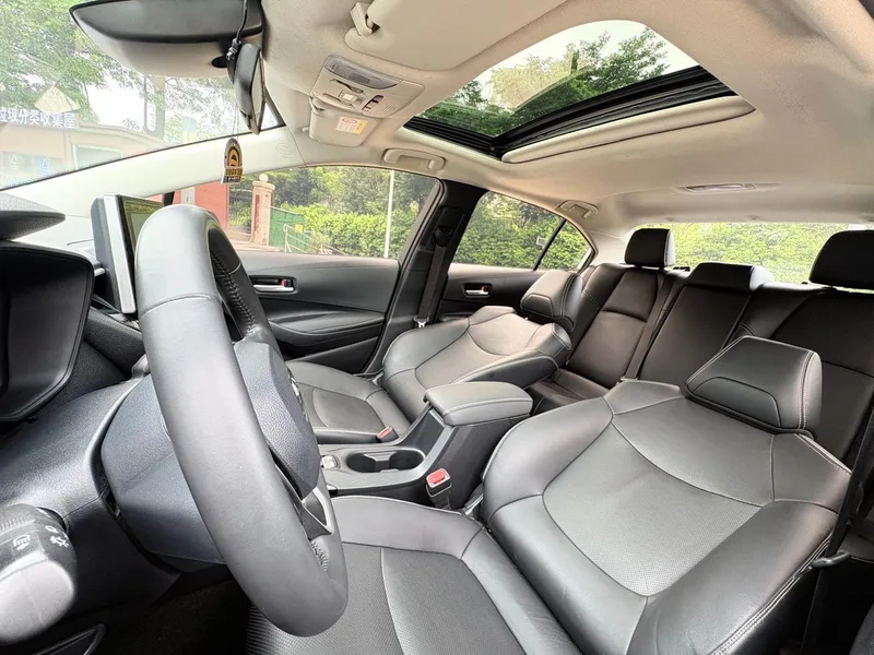 Toyota Corolla 2021 1.2T S-CVT Edición de lujo interior foto 11 Toyota Corolla 2021 1.2T S-CVT Edición de lujo interior foto 11