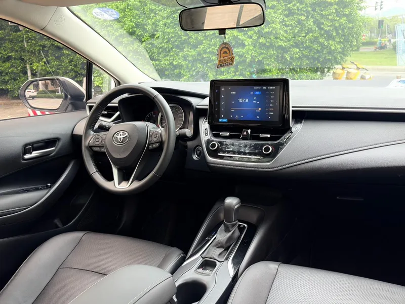 Toyota Corolla 2021 1.2T S-CVT Edición de lujo interior foto 12 Toyota Corolla 2021 1.2T S-CVT Edición de lujo interior foto 12