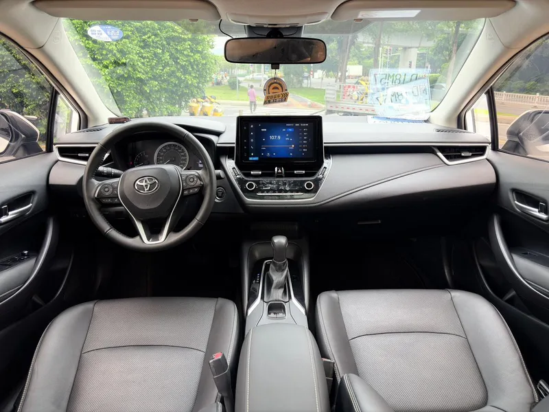 Toyota Corolla 2021 1.2T S-CVT Edición de lujo interior foto 13 Toyota Corolla 2021 1.2T S-CVT Edición de lujo interior foto 13