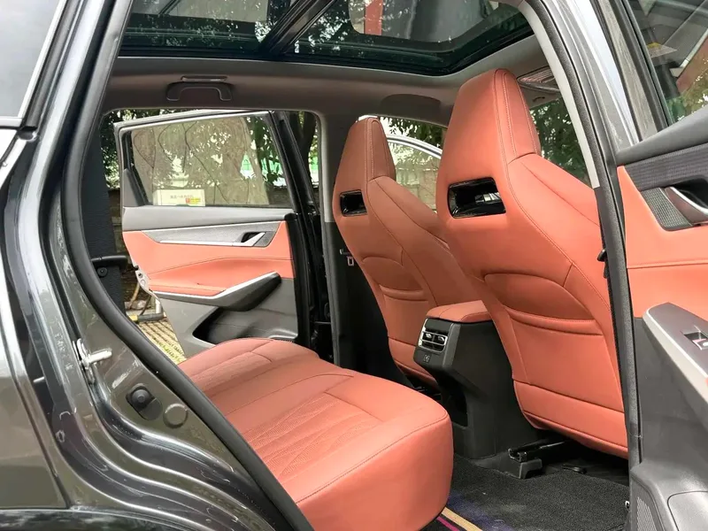 Changan CS75 PLUS 2024 Third generation Champion Edition 1.5T Automatic intelligent driving type exterior photo 6 Changan CS75 PLUS 2024 Third generation Champion Edition 1.5T Automatic intelligent driving type exterior photo 6