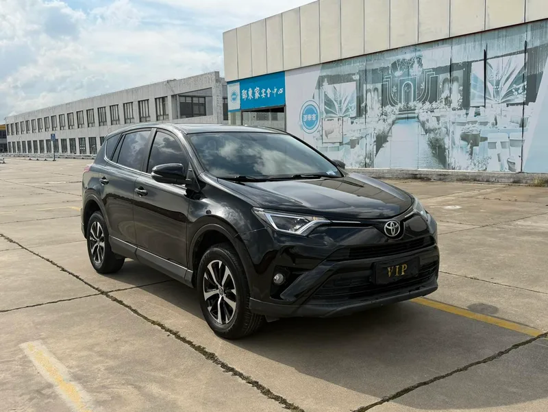 Toyota RAV4 2019 2.0L CVT Version avant-gardiste à deux roues motrices État VI extérieur photo 3 Toyota RAV4 2019 2.0L CVT Version avant-gardiste à deux roues motrices État VI extérieur photo 3