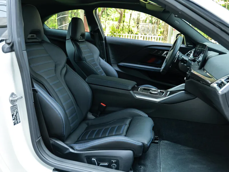 BMW 2 Series 2024 M240i Coupe interior photo 12 BMW 2 Series 2024 M240i Coupe interior photo 12