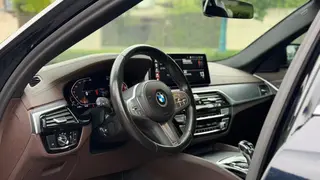 BMW 5 Series 2023 Restyling 530Li Leading Type M Sports suit exterior photo 3 BMW 5 Series 2023 Restyling 530Li Leading Type M Sports suit exterior photo 3