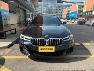 BMW 5 Series 2023 Restyling 530Li Premium Class M Sports suit exterior photo 2 BMW 5 Series 2023 Restyling 530Li Premium Class M Sports suit exterior photo 2