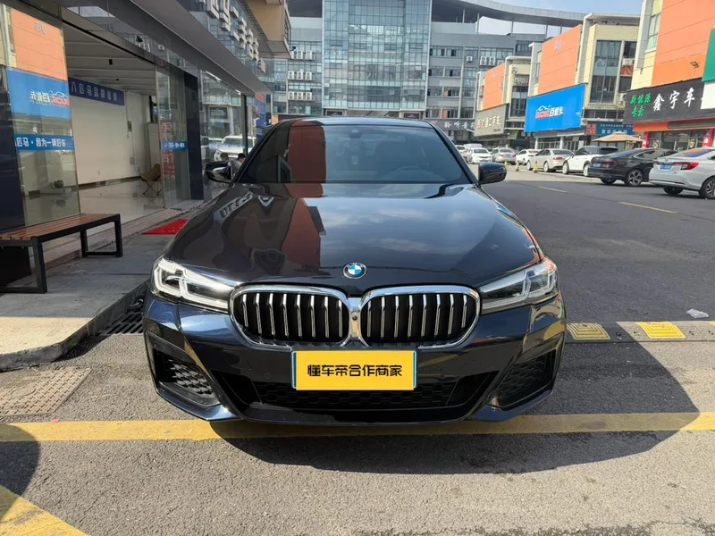 BMW 5 Series 2023 Restyling 530Li Premium Class M Sports suit exterior photo 2 BMW 5 Series 2023 Restyling 530Li Premium Class M Sports suit exterior photo 2