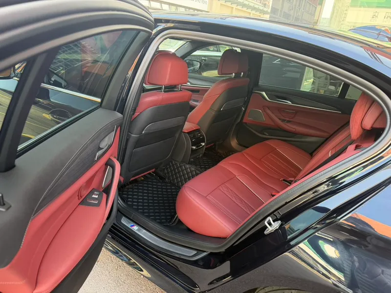 BMW 5 Series 2023 Restyling 530Li Premium Class M Sports suit interior photo 12 BMW 5 Series 2023 Restyling 530Li Premium Class M Sports suit interior photo 12