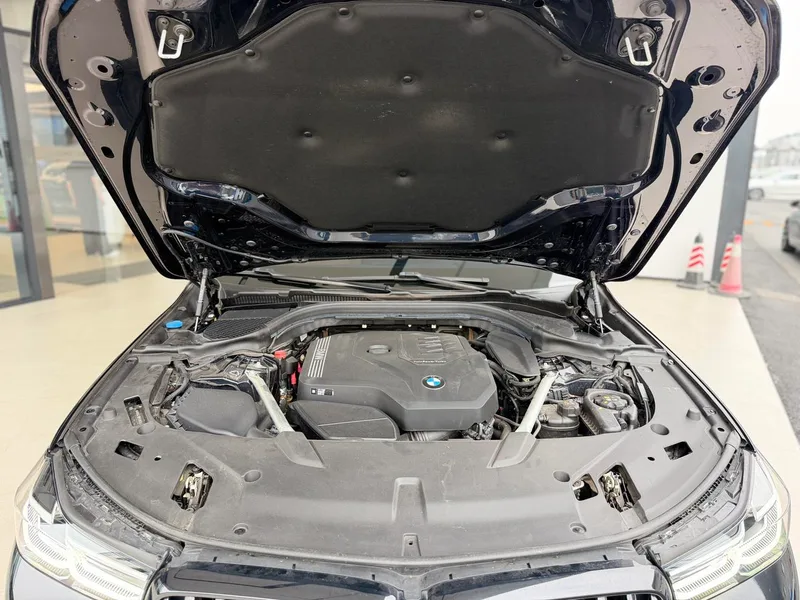 BMW 6 Series GT 2022 630i M Sports suit exterior photo 6