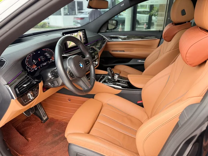 BMW 6 Series GT 2022 630i M Sports suit interior photo 9
