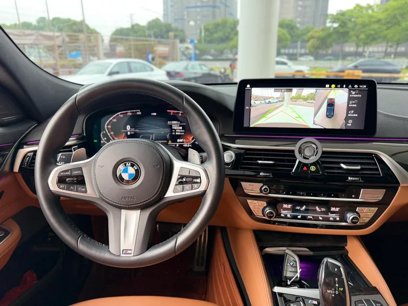 BMW 6 Series GT 2022 630i M Sports suit interior photo 11