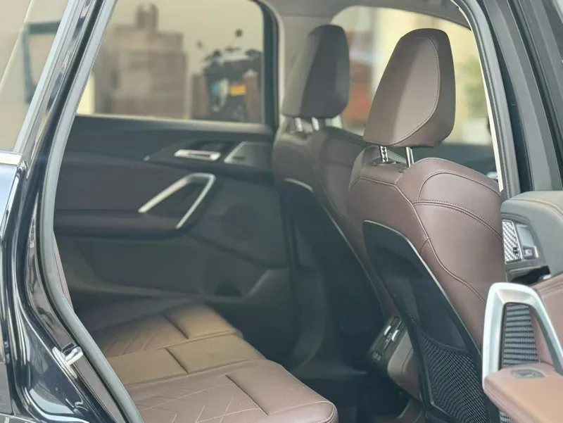 BMW X1 2025 sDrive25Li X Design Suit interior photo 8 BMW X1 2025 sDrive25Li X Design Suit interior photo 8