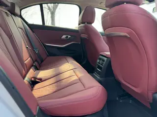 BMW 3 Series 2023 320i M Conjunto deportivo interior foto 17 BMW 3 Series 2023 320i M Conjunto deportivo interior foto 17