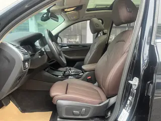 BMW X3 2024 2.0T Automatique Quatre roues motrices 5 Siège Version originale extérieur photo 4 BMW X3 2024 2.0T Automatique Quatre roues motrices 5 Siège Version originale extérieur photo 4